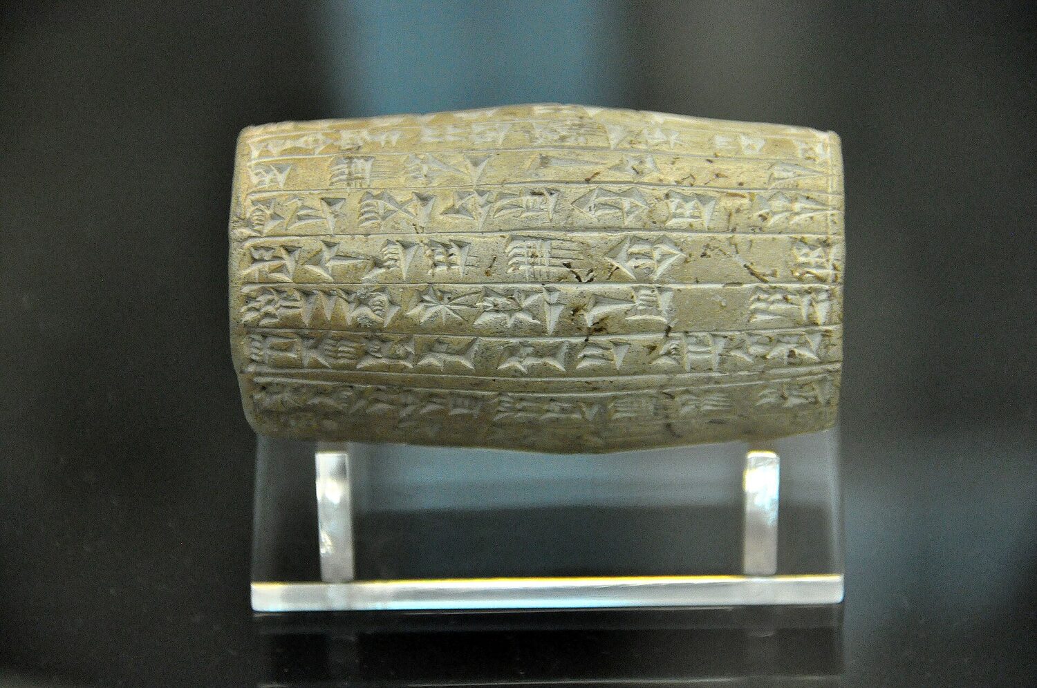 Terracotta foundation cylinder of Nabopolassar recording work on Babylon's walls