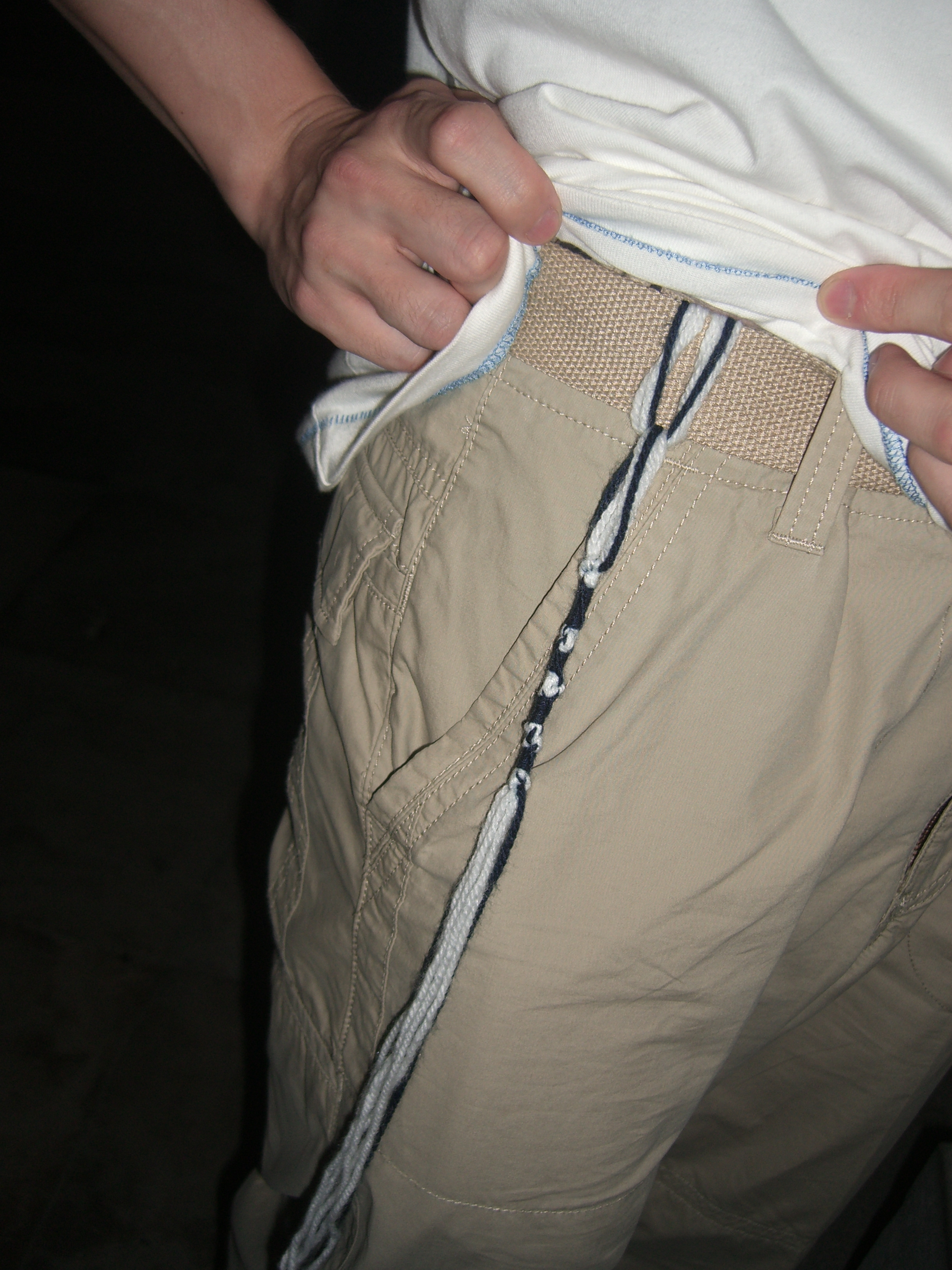 Modern tzitzit with a restored tekhelet thread